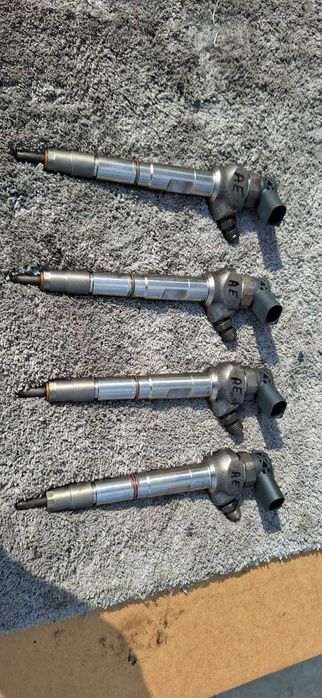 Wtryskiwacz 2.0 TDI Audi VW Seat Skoda 04L.130.277AE