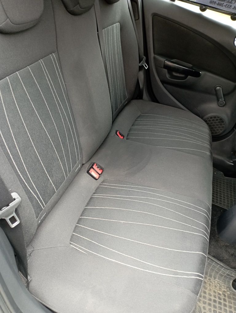 OPEL CORSA 2008r w LPG (6,5L GAZU/100km)