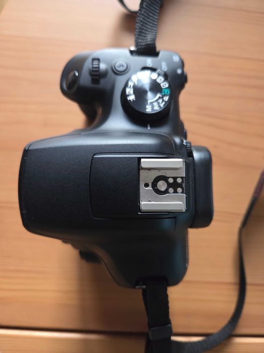 Aparat Canon 1300 + 2 obiektywy 18-55 oraz 75-300