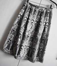 Spódnica M L 38 wzorzysta rozkloszowana luźna retro vintage długa
