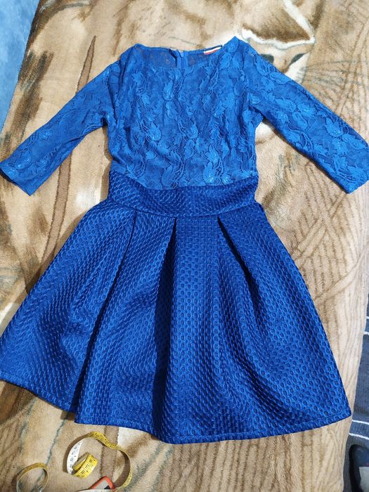 Нарядное платье на девочку 10-14 л.