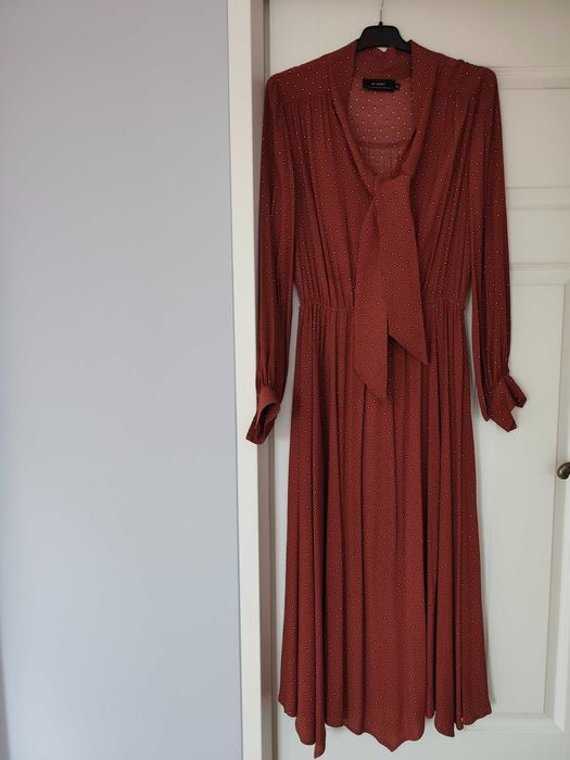 Sukienka elegancka Monnari