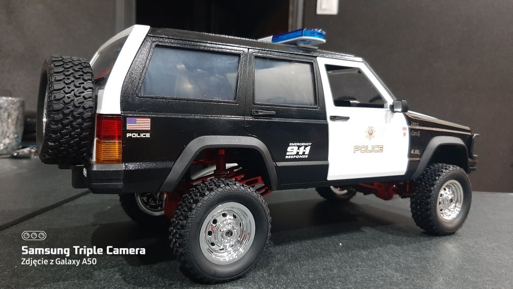 Mn 78 Jeep XJ police car