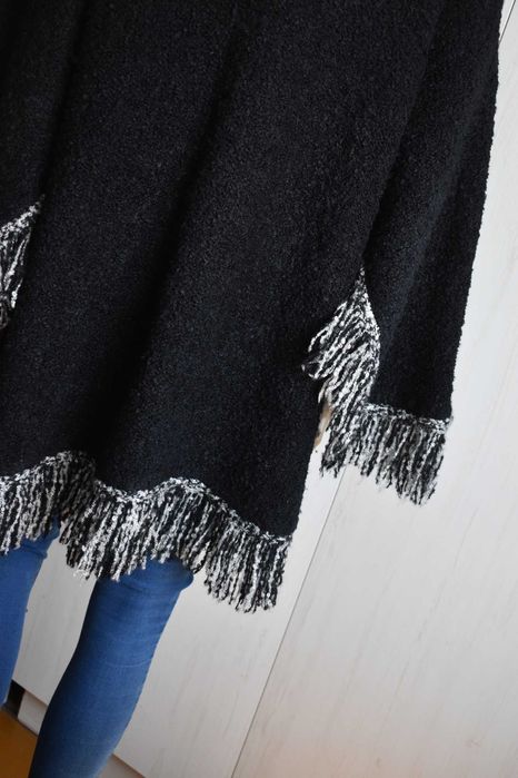 Sweter 44 XXL 3XL kardigan zasuwany ponczo peleryna frędzle narzutka