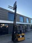 Empilhador Elétrico Caterpillar 1.5T