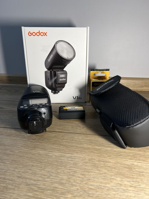 Lampa błyskowa do aparatu Sony Godox v1 pro z zapasową baterią