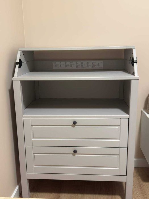 Komoda z przewijakiem IKEA SUNDVIK (szary)
