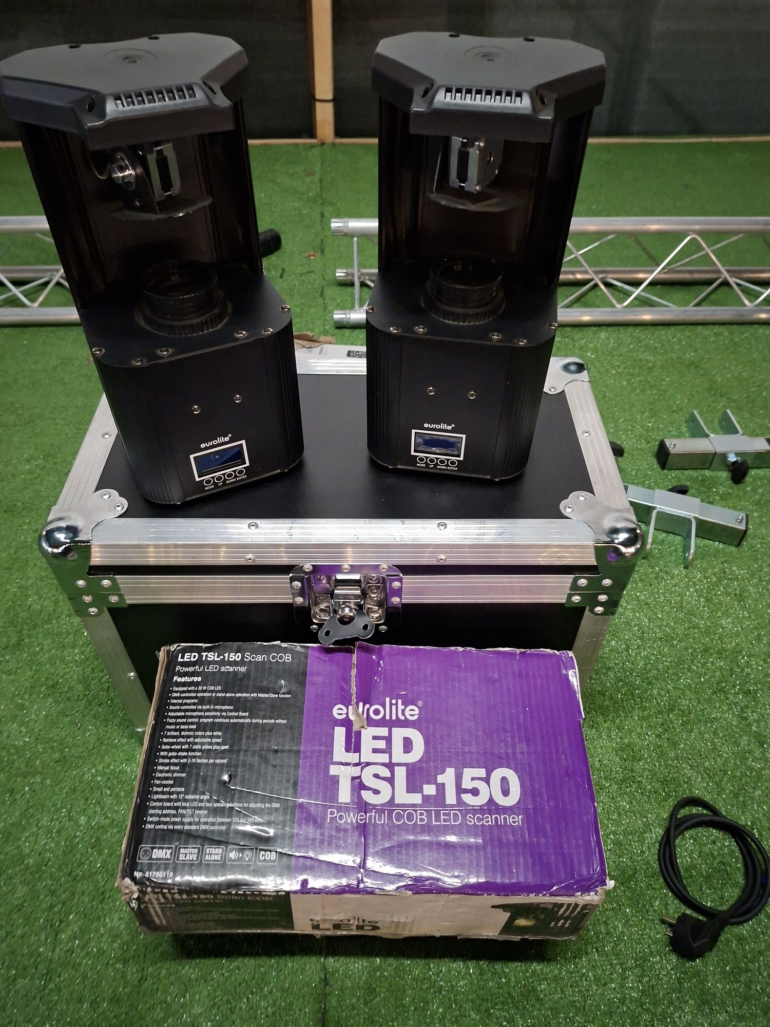 Robô scanner Eurolite Led TSL-150