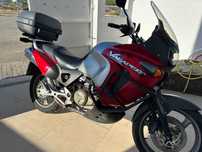 Honda Varadero 1000 – Poucos Km, Sempre em Garagem, Sem Surpresas