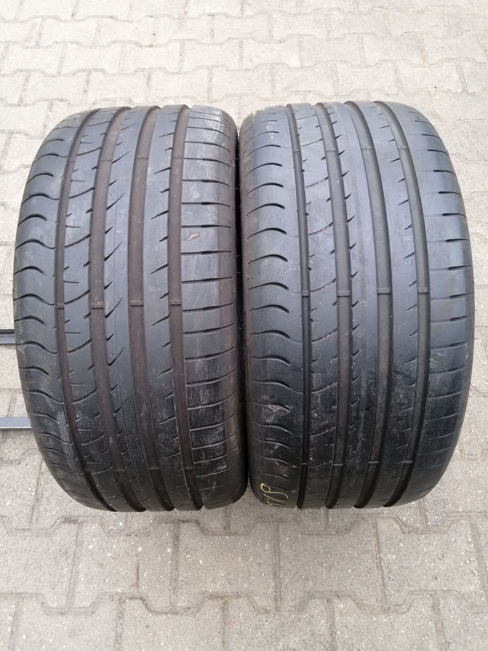 255/35R19 Sava intensa UHP 2