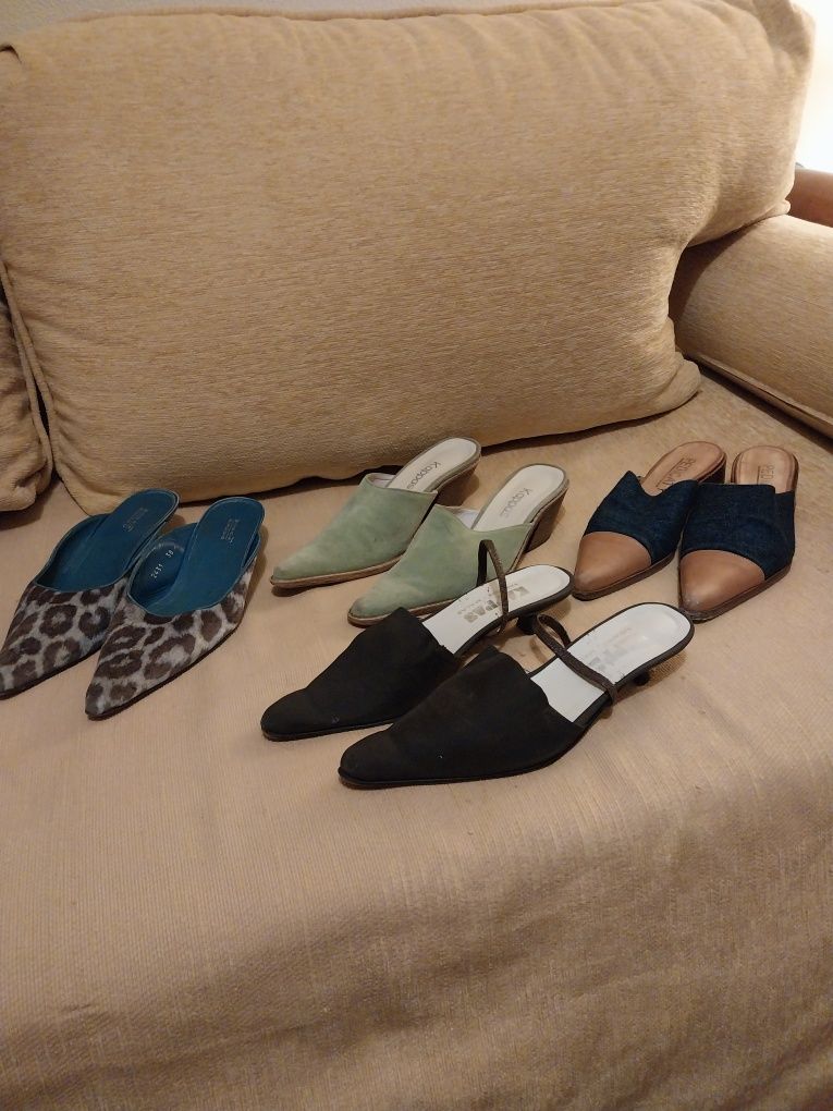 Vários pares de sapatos usados pouco e bem  consevados