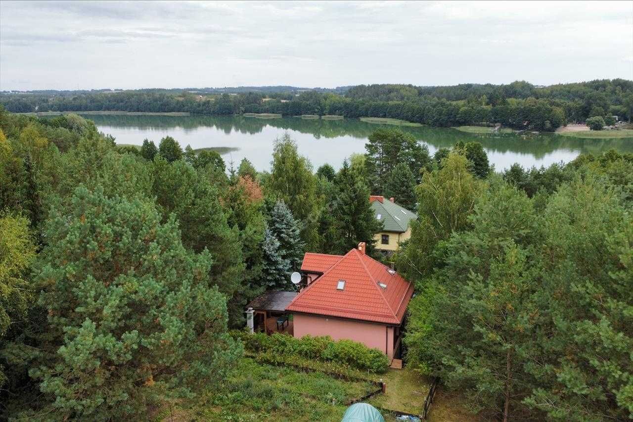 Całoroczny dom nad pięknym  jeziorem z własnym pomostem w Rybnie