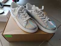 Adidasy holograficzne
