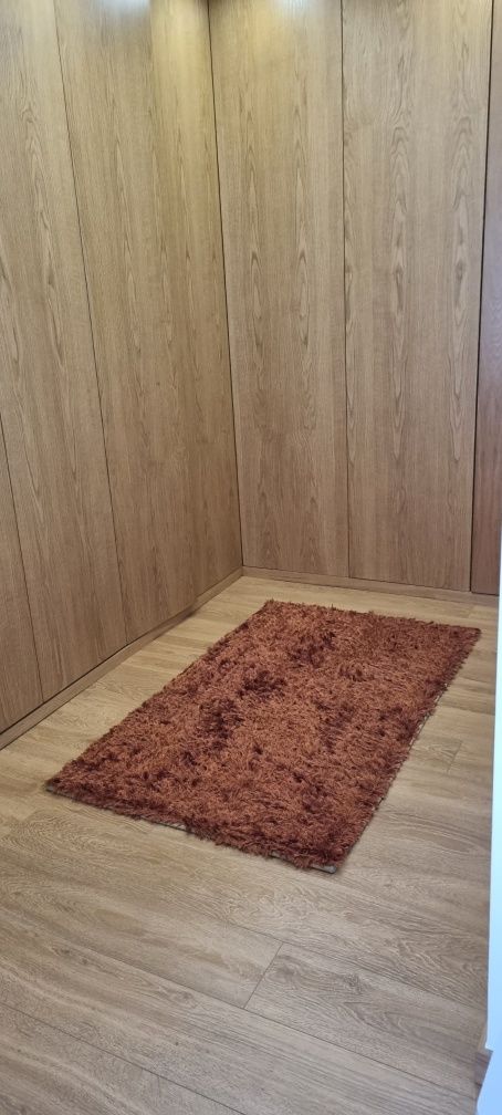Carpete / tapete castanho