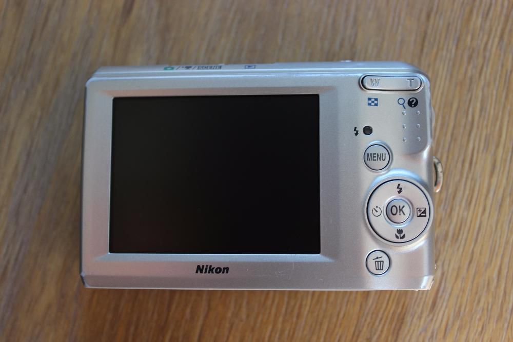 APARAT NIKON L19 ładowarka akumulatory płyta cd etui