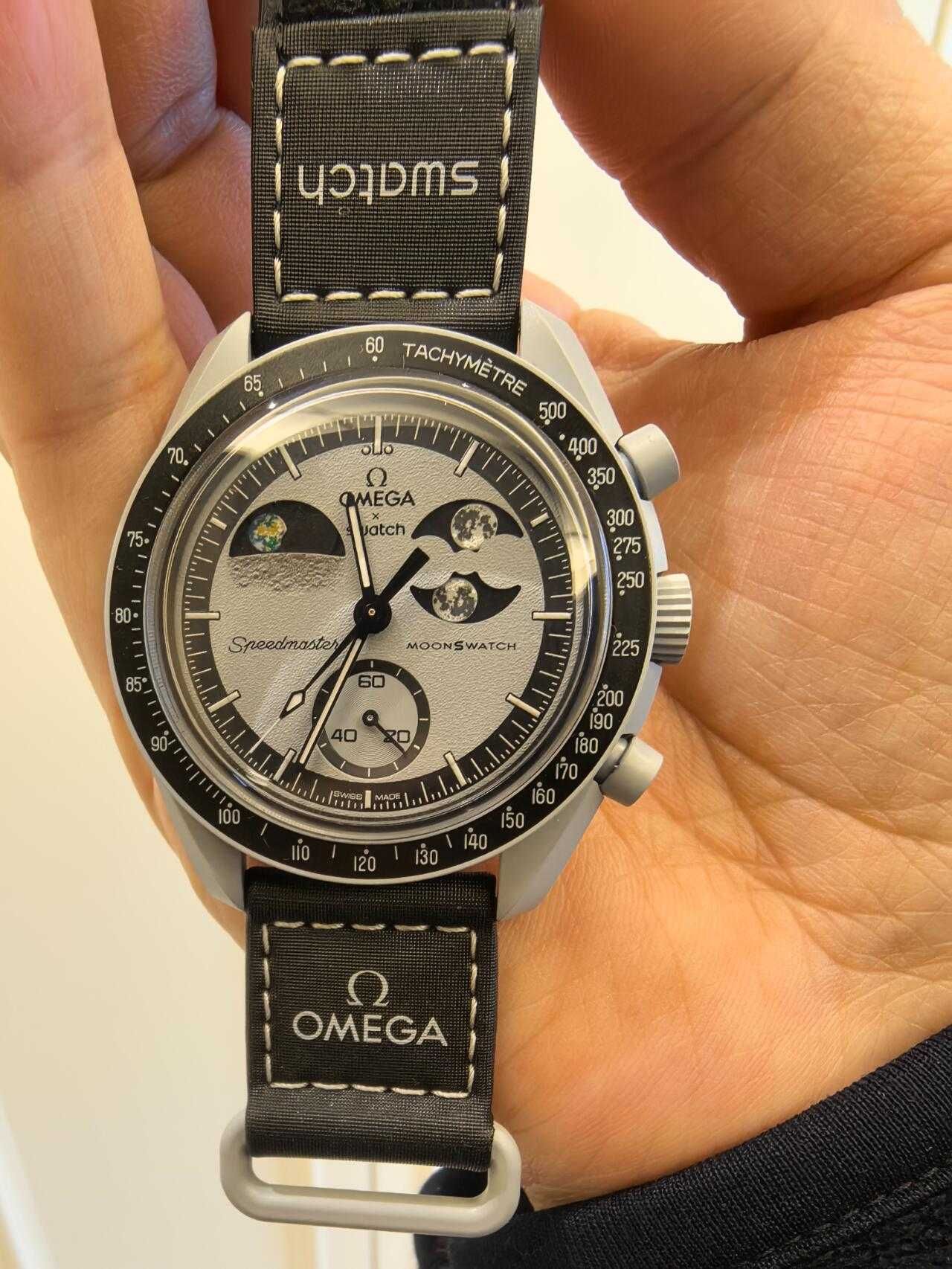 Omega & Swatch Swatch x Omega Moonswatch Mission to Earthphase