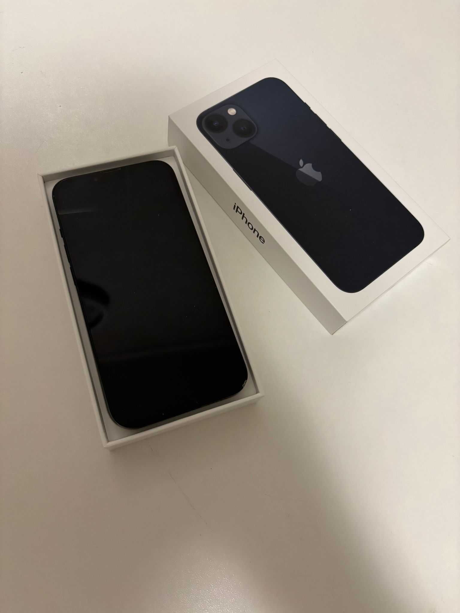 iPhone 13 128GB Preto - Como Novo