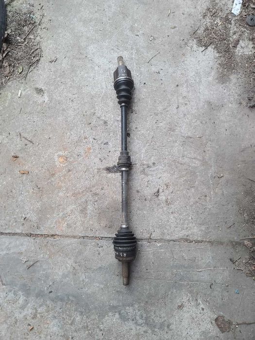 Полуось права Привід MR910298 Mitsubishi Carisma 1.8
