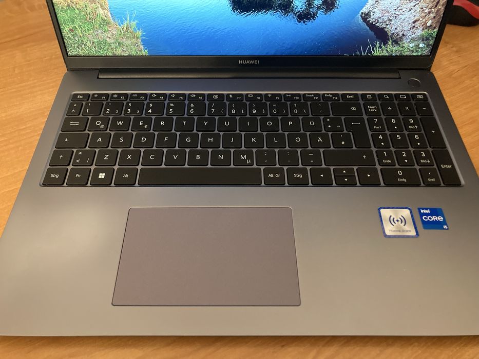 Laptop w bardzo dobrym stanie sprzedam