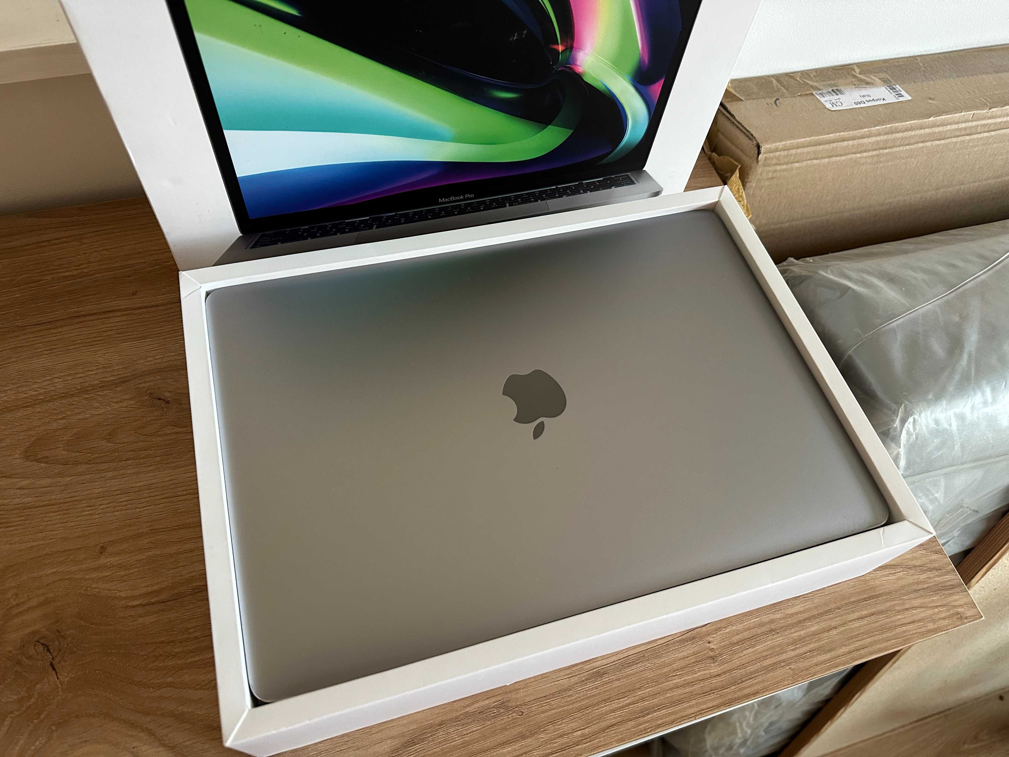 Laptop Apple MacBook Pro M1 13 256GB TouchBar Komplet