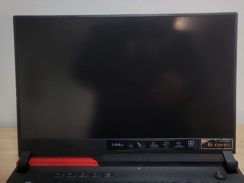 Asus rog strix g513 15.6 144Hz / ryzen 5 5600h / rtx 3050 / 16 / 512