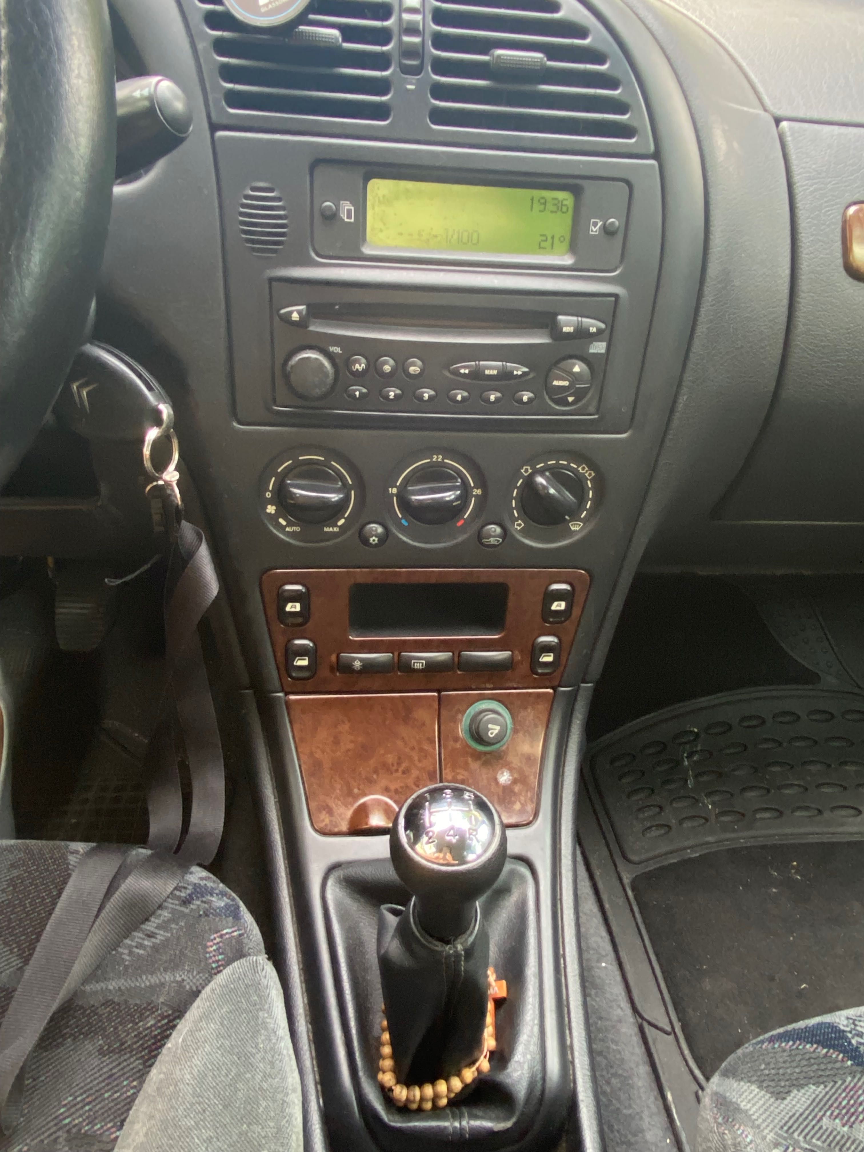 Citroen Xsara 1.4 gasolina do ano 2002