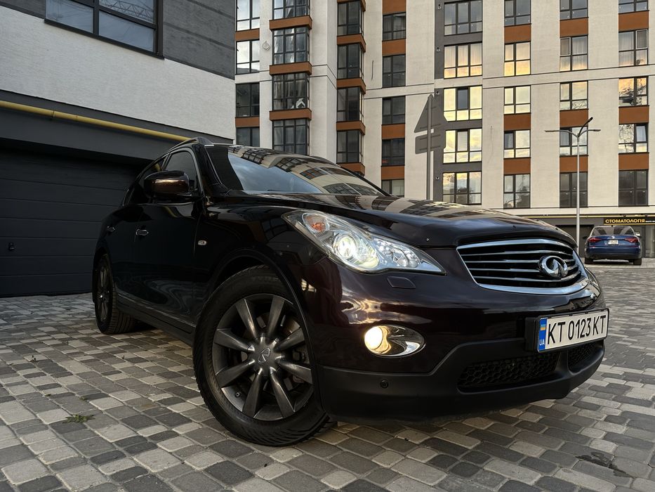 Infiniti ex35 2010