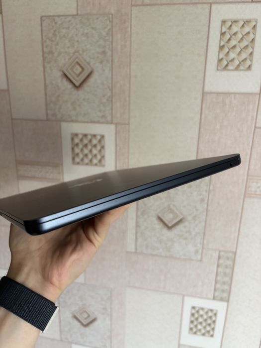 MacBook Air m2 16/256gb