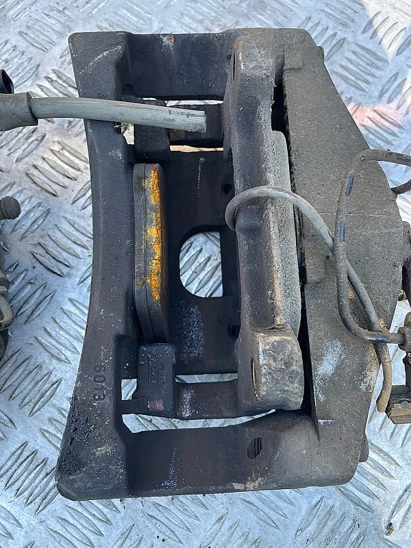 Zaciski Tarcze Klocki Komplet Audi A4 B7/3.0 Tdi