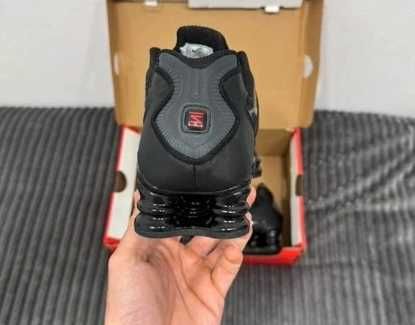 Buty damskie Trampk Nike Shox TL Black R.37.5