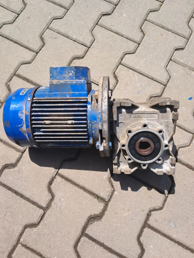 Okazja motoreduktor 0.55kw 52obr