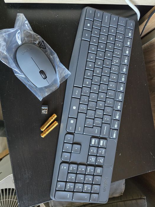 Klawiatura bezprzewodowa Logitech K235 + myszka