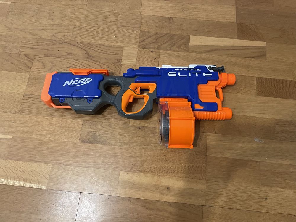 Nerf N-Strike Elite Hyperfire (dużo strzałek)