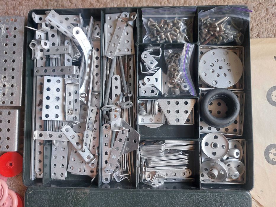 Для детского творчества Конструктор из СССР.