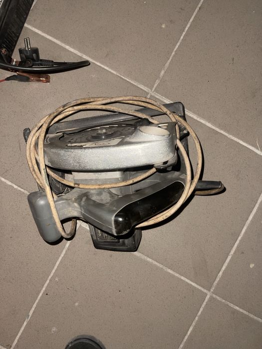 Электро пила цыркулярка в отл. Сост. паркетка