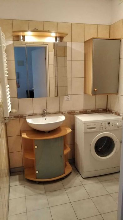 Wynajmę kawalerkę w spokojnej dzielnicy.