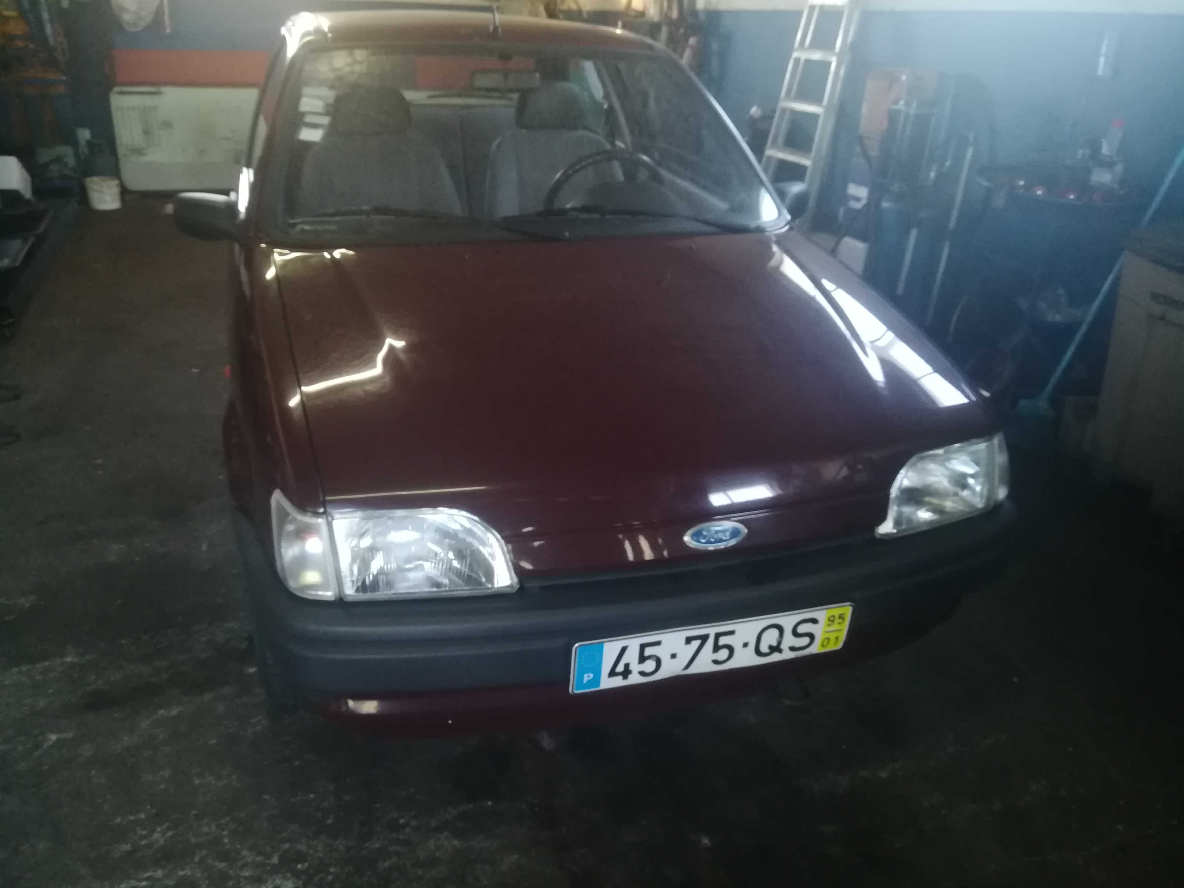 Ford Fiesta 1.1 ano 95 -Colecao