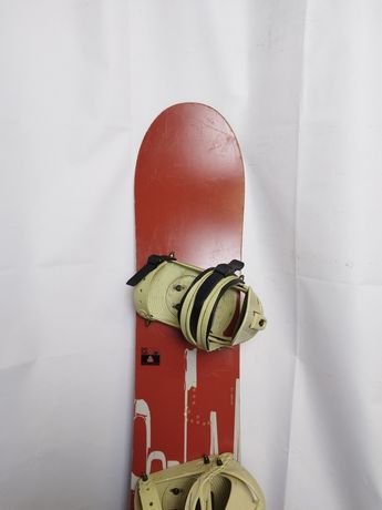 Dziecięca deska snowboardowa 125cm + wiązania