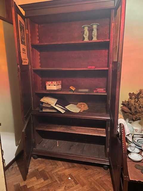 Armário de biblioteca