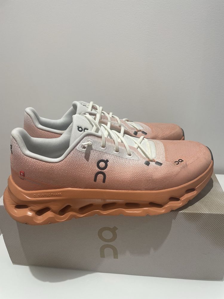 Tenis On Cloud 45