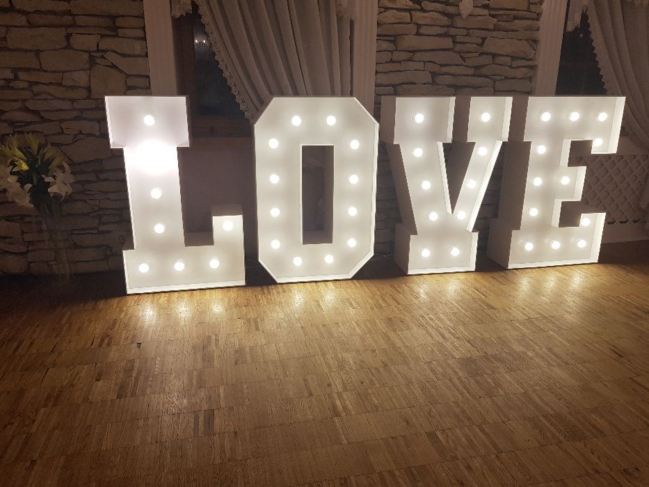 Napis LOVE podświetlany napis 3D LED ledowy ślub sesja wesele Wynajem