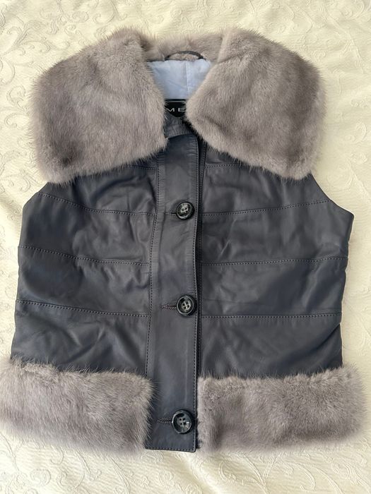 Майже новий жилет з натуральної норки