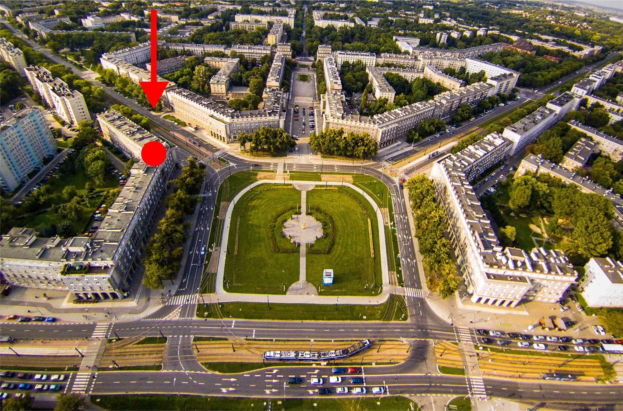 Mieszkanie 2-pok. Plac Centralny, bardzo wysoki standard, po remoncie.