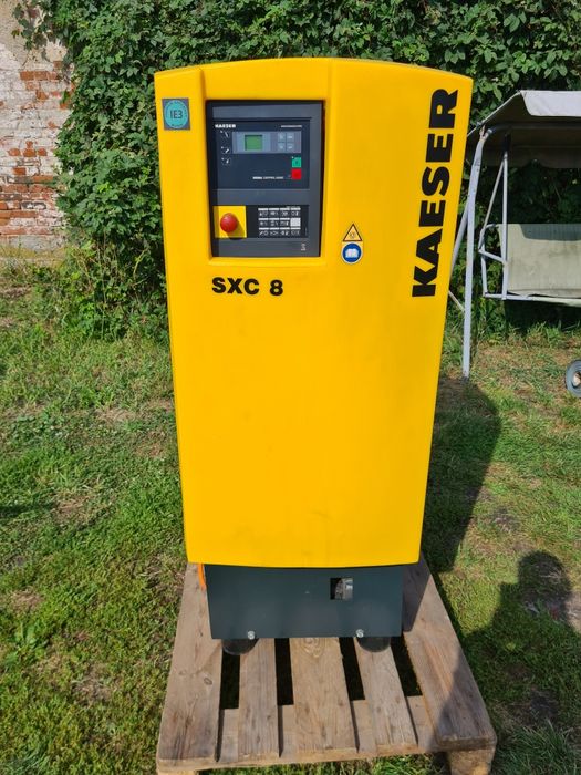Kompresor śrubowy z osuszaczem  Kaeser sxc8 2017rok 634h 5.5KW 8bar
