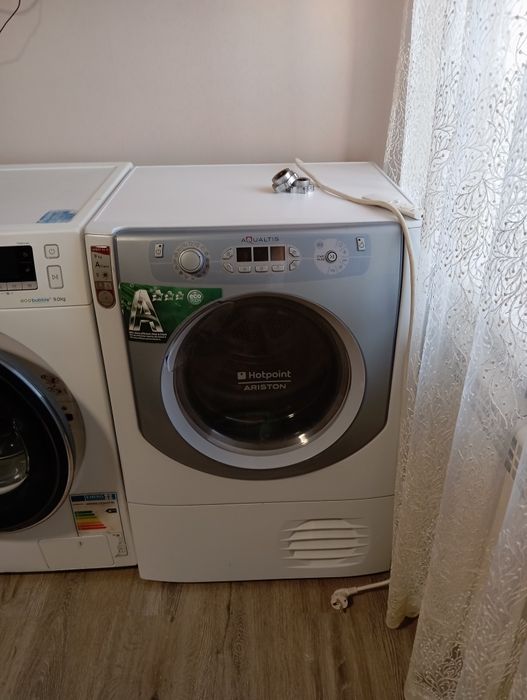 Продам сушильную машину ariston