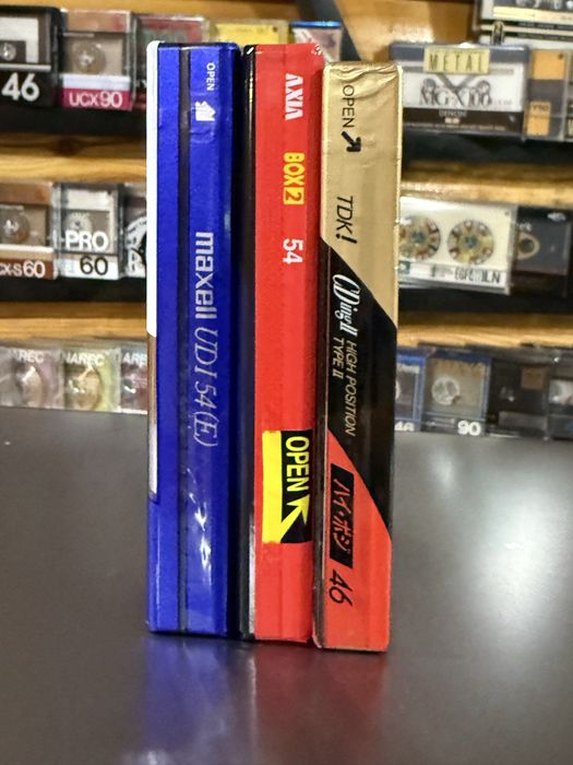 Продам лот аудио кассет TDK Maxell