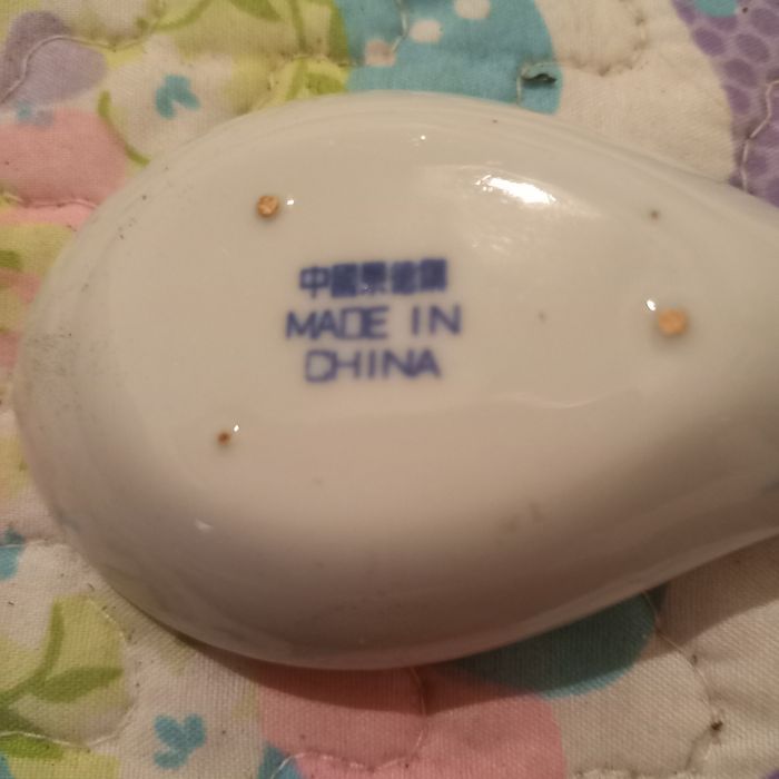 Tigela chinesa e pratos decorativos