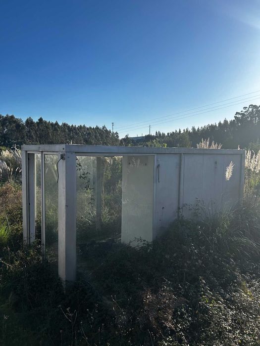 Contentor Stand Usado