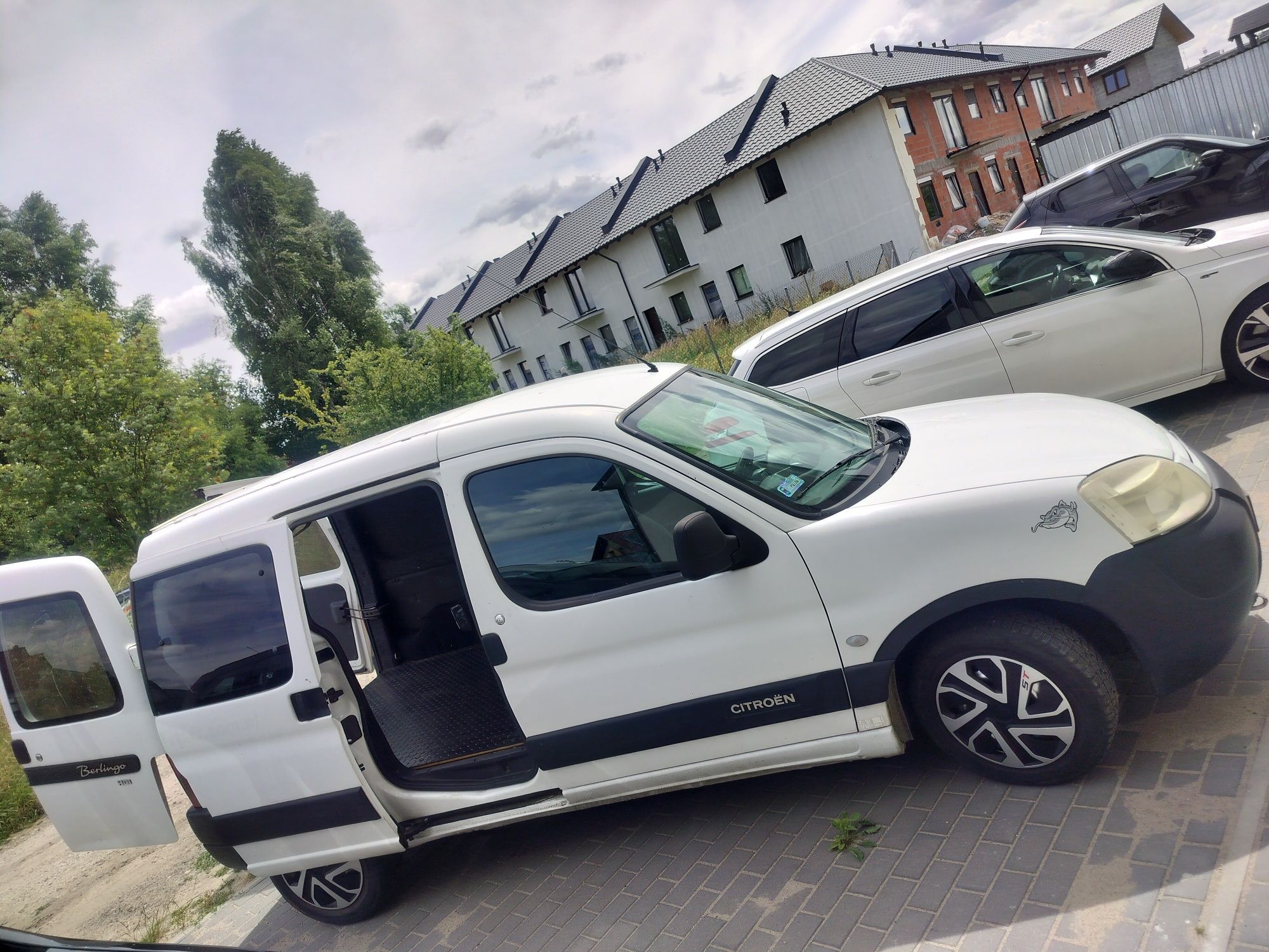 Citröen Berlingo 2003r, nowy rozrząd, świeże OC, stan BdB