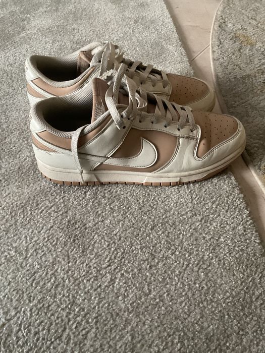 Nike Dunks Bege & Branco – Tamanho 40 | Conforto & Estilo